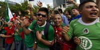 ¿Por qué la FIFA condena el racismo pero tolera la homofobia?