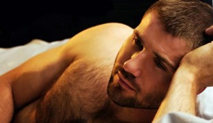 Ben Cohen reparte 260.000 euros en subvenciones a entidades LGBT