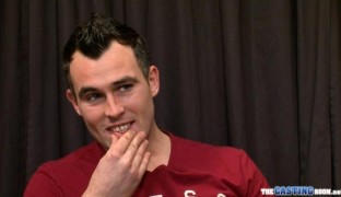 Un futbolista hetero, linchado por protagonizar dos vídeos porno de tema gay