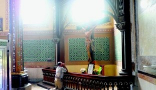 La religión está vinculada con un mayor riesgo de suicidios de gays, lesbianas y bisexuales