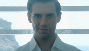 Mika, ¿da la espalda al matrimonio gay en el video de su single 'Boum, Boum, Boum'?