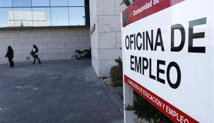 Quinta bajada consecutiva del paro, que desciende en otras 64.866 personas