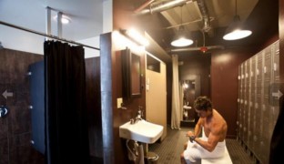 Nacho Cano se forra con su millonario negocio de bikram yoga en Miami